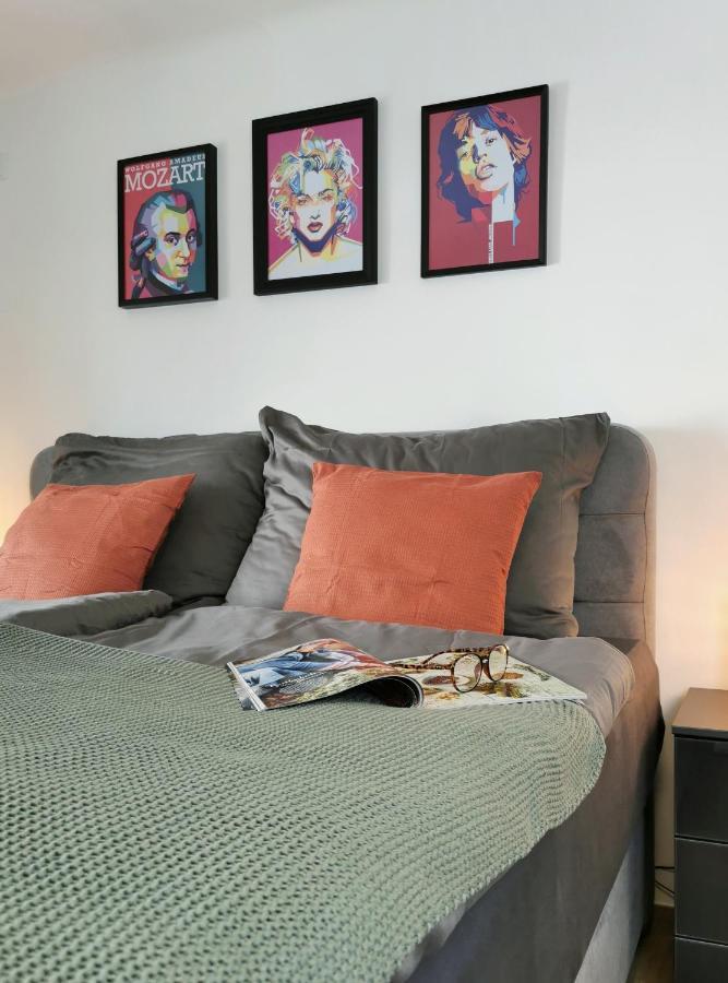 Neues City Center Piano Appartement mit Netflix Klagenfurt am Wörthersee Extérieur photo