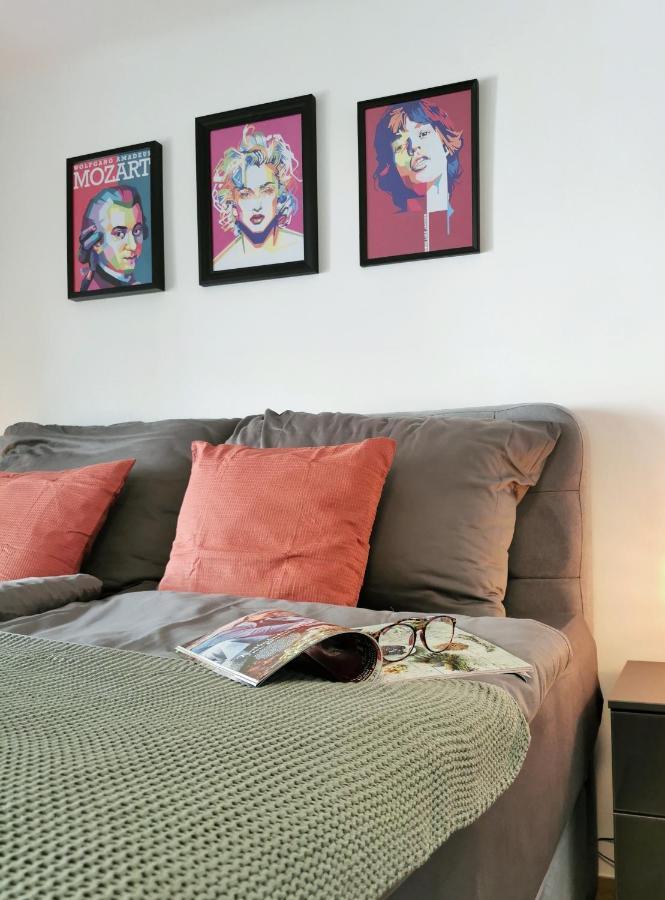 Neues City Center Piano Appartement mit Netflix Klagenfurt am Wörthersee Extérieur photo