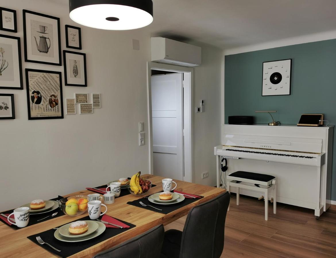 Neues City Center Piano Appartement mit Netflix Klagenfurt am Wörthersee Extérieur photo
